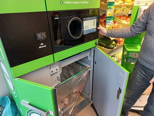 Storage bin inside a TOMRA reverse vending machine